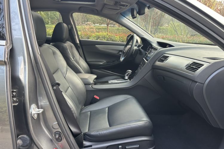 Used Honda Spirior 2015 2.0L Collector's Edition Interior 7