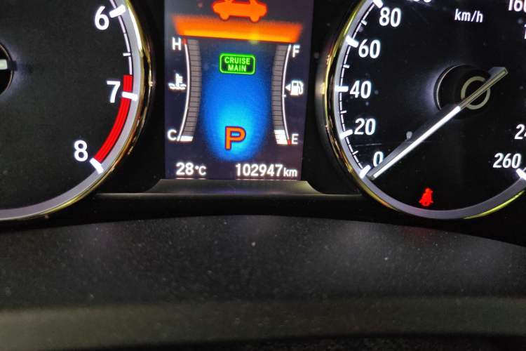 Used Honda Spirior 2015 2.4L Prestige Edition Odometer Close Up