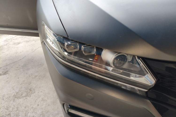 Used Honda Spirior 2015 2.4L Prestige Edition Right Front Headlight