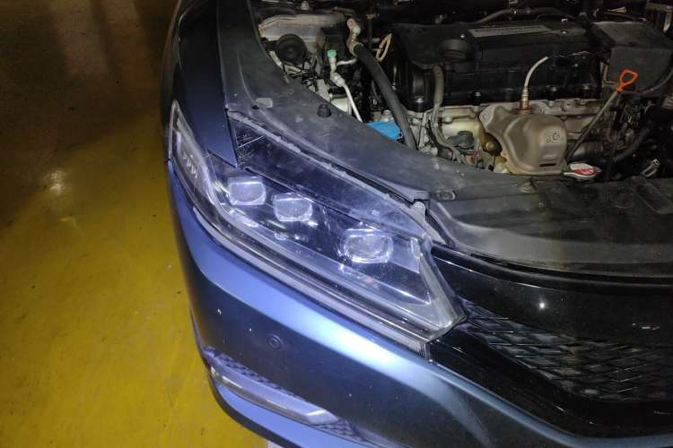 Used Honda Spirior 2015 2.4L Prestige Edition Right Front Headlight