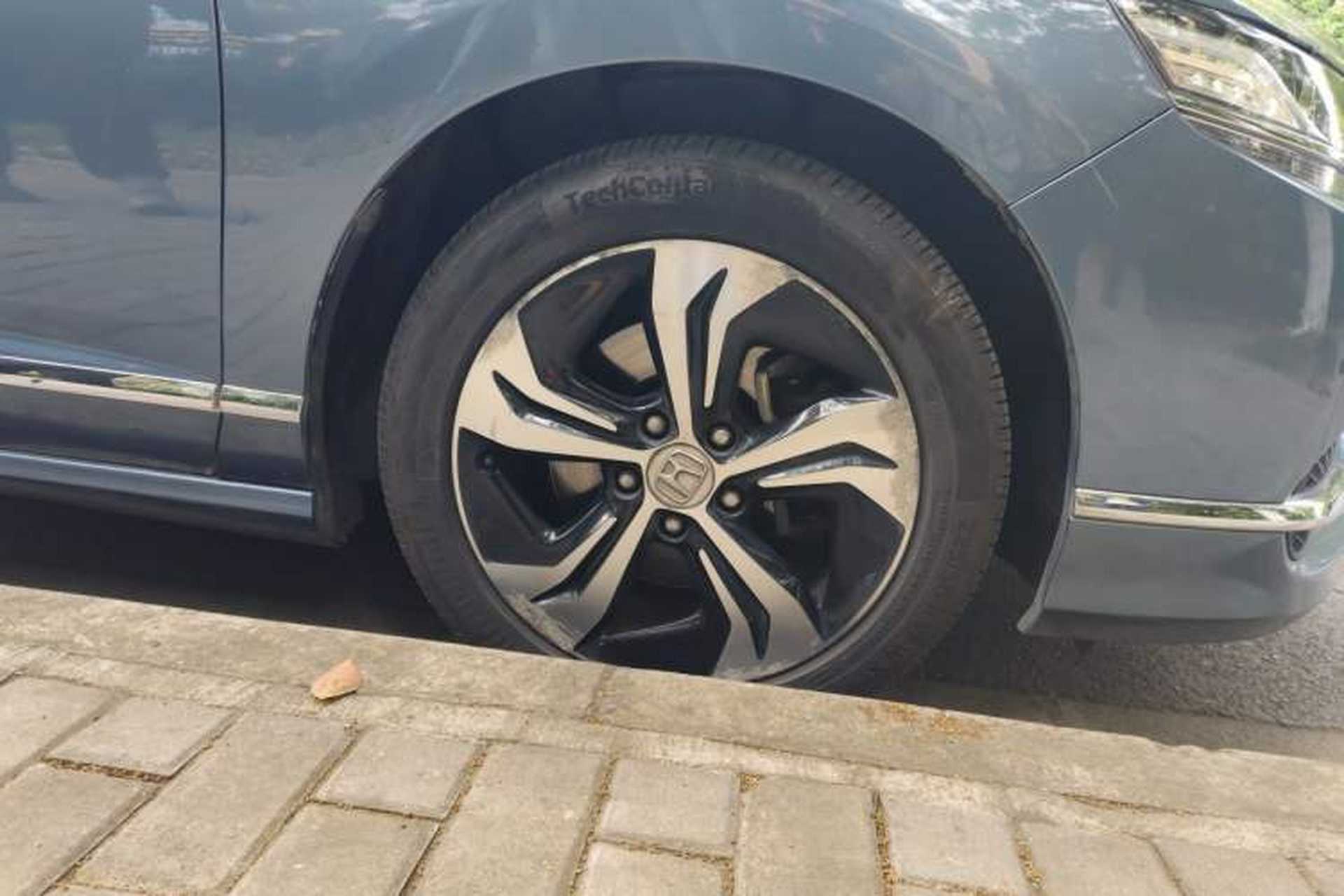 Used Honda Spirior 2015 2.4L Prestige Edition Right Front Wheel Hub