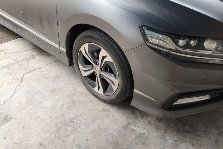 Used Honda Spirior 2015 2.4L Prestige Edition Right Front Wheel Hub