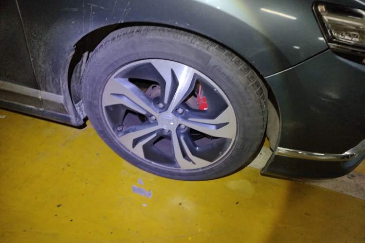 Used Honda Spirior 2015 2.4L Prestige Edition Right Front Wheel Hub