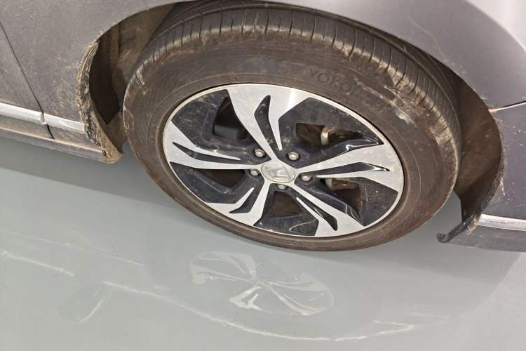 Used Honda Spirior 2015 2.4L Prestige Edition Right Front Wheel Hub