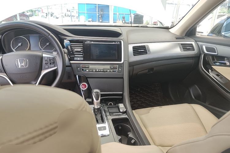 Used Honda Spirior 2015 2.4L Prestige Edition Center Console