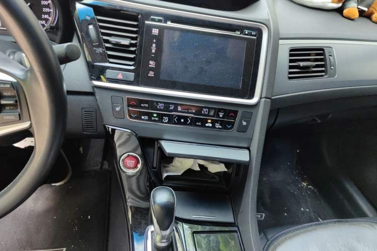 Used Honda Spirior 2015 2.4L Prestige Edition Audio And AC Panel