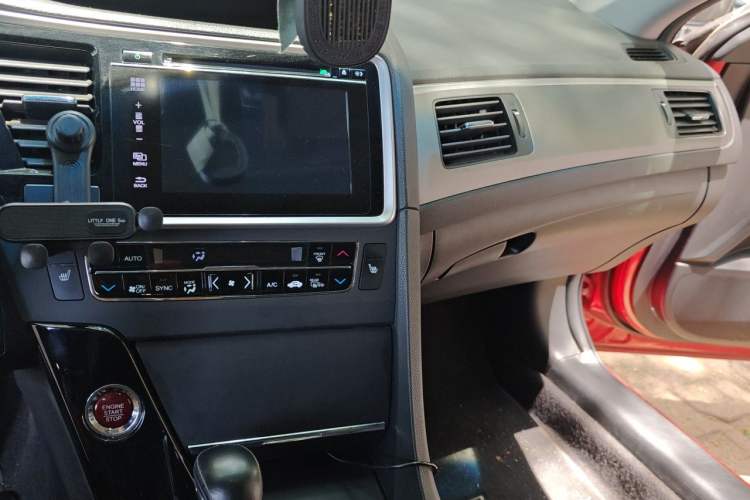 Used Honda Spirior 2015 2.0L Collector's Edition Audio And AC Panel