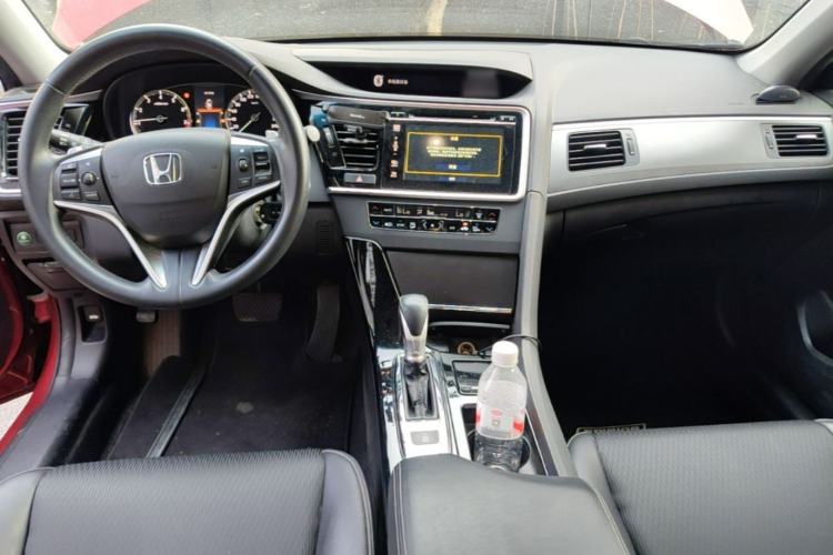 Used Honda Spirior 2015 2.0L Prestige Edition Center Console