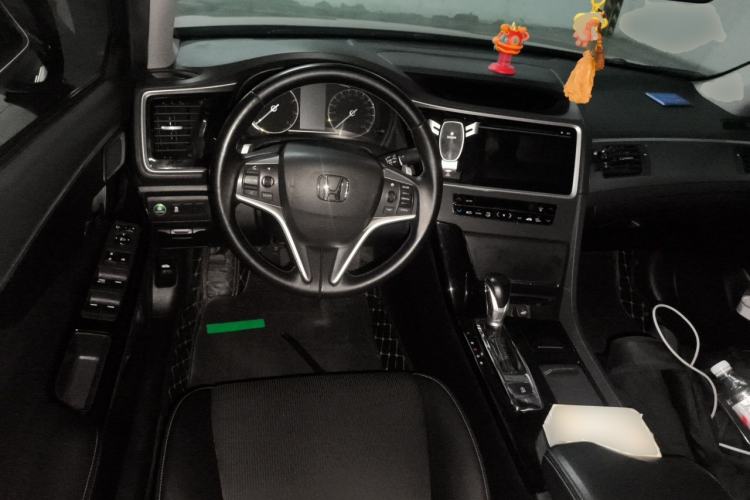 Used Honda Spirior 2015 2.0L Prestige Edition Center Console