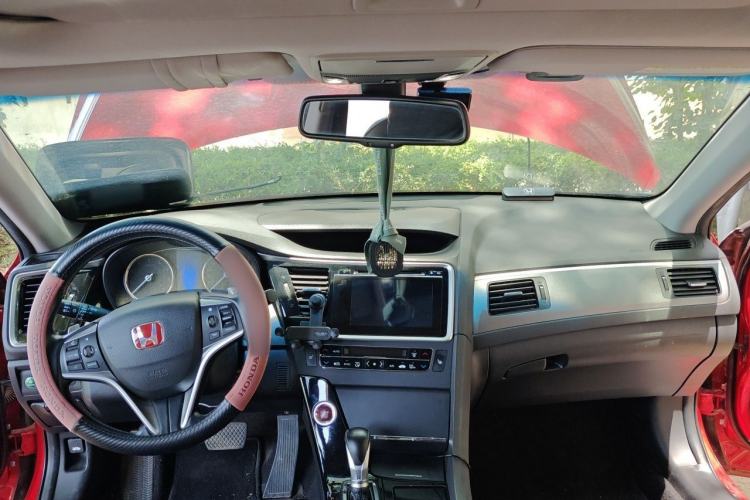Used Honda Spirior 2015 2.0L Collector's Edition Center Console
