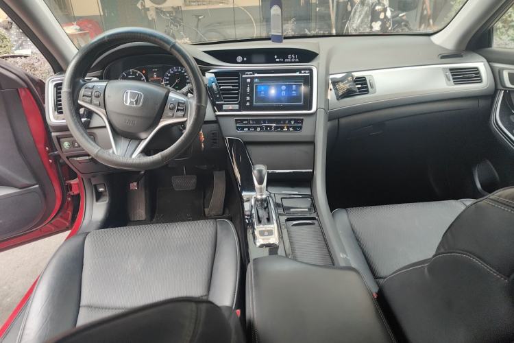 Used Honda Spirior 2015 2.0L Prestige Edition Center Console