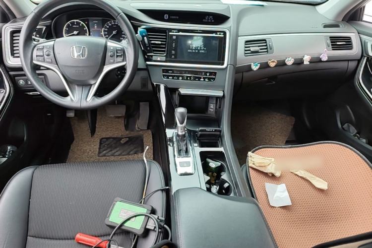 Used Honda Spirior 2015 2.0L Prestige Edition Center Console