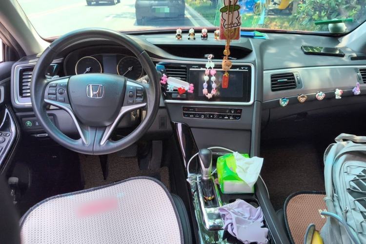 Used Honda Spirior 2015 2.0L Prestige Edition Center Console