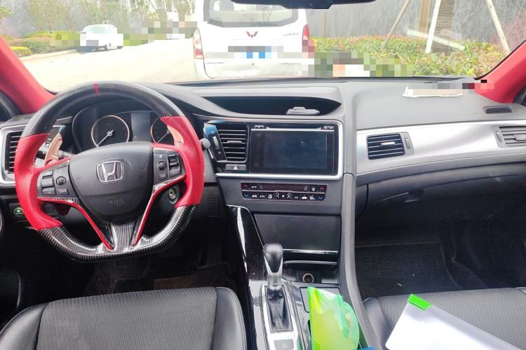 Used Honda Spirior 2015 2.4L Luxury Edition Center Console