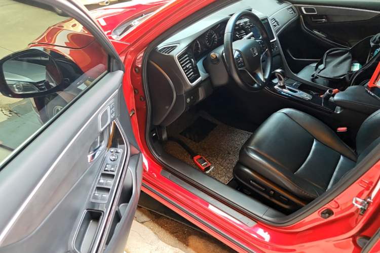 Used Honda Spirior 2015 2.0L Collector's Edition Driver Seat