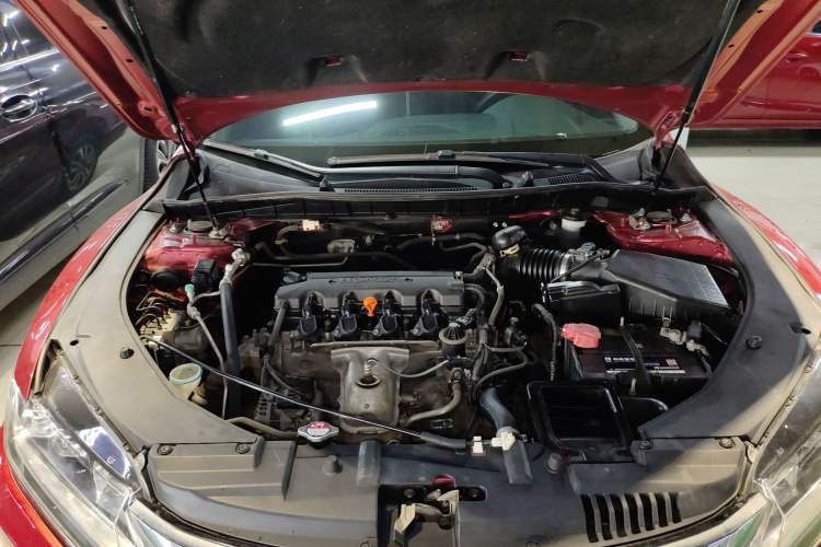 Used Honda Spirior 2015 2.0L Prestige Edition Engine Bay