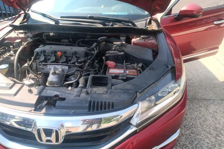 Used Honda Spirior 2015 2.0L Collector's Edition Engine Bay Left