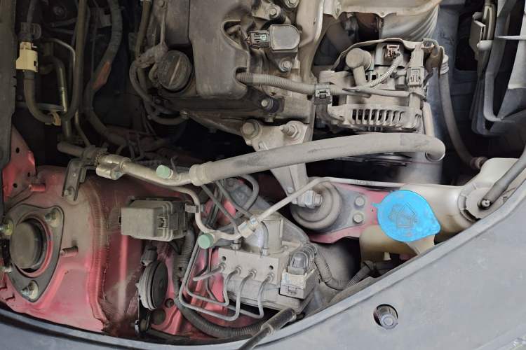 Used Honda Spirior 2015 2.0L Prestige Edition Engine Bay Right