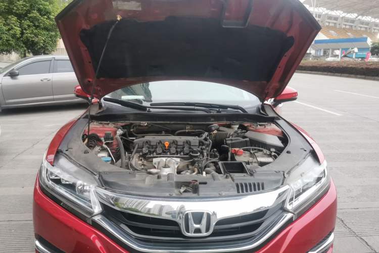 Used Honda Spirior 2015 2.0L Prestige Edition Engine Bay