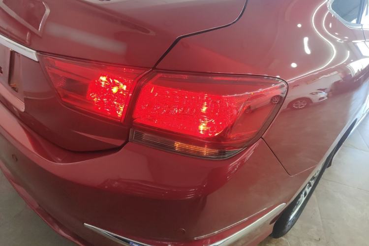 Used Honda Spirior 2015 2.0L Prestige Edition Exterior 2