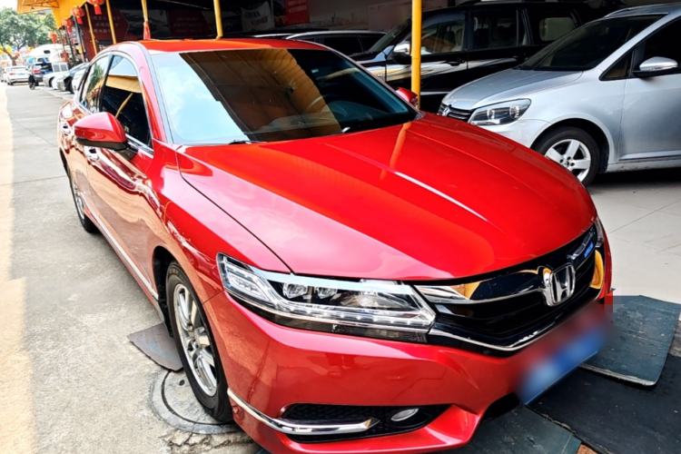 Used Honda Spirior 2015 2.0L Collector's Edition Front Right 45 Deg