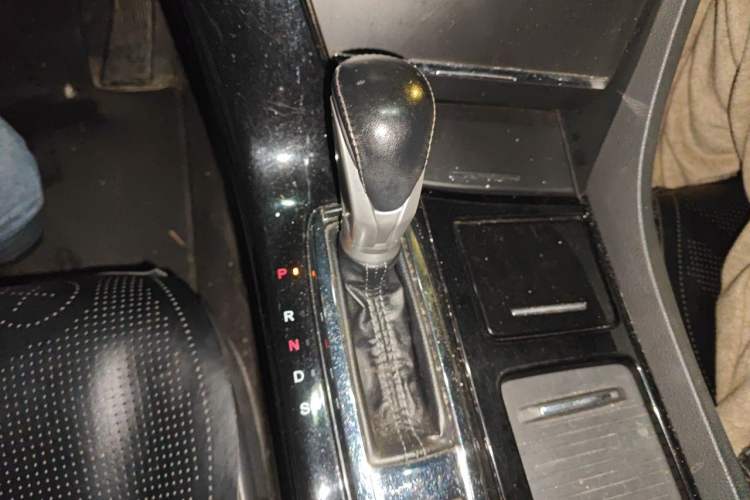 Used Honda Spirior 2015 2.0L Prestige Edition Gear Lever