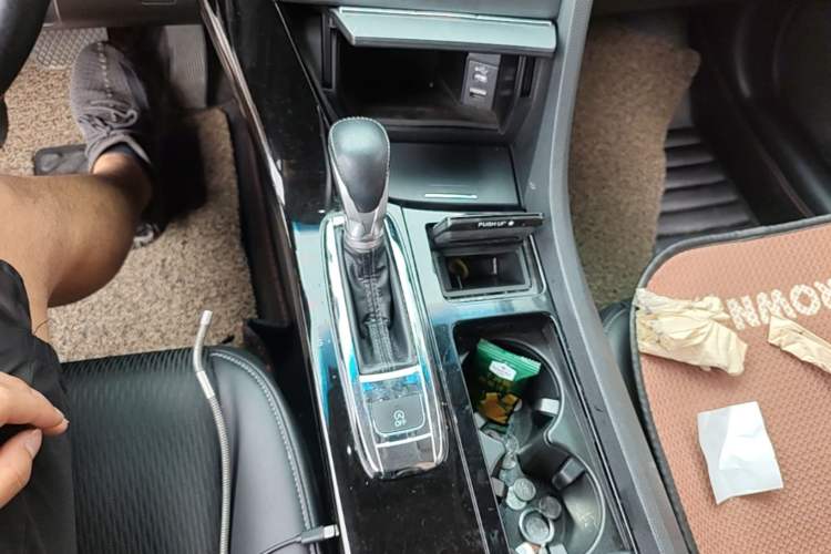 Used Honda Spirior 2015 2.0L Prestige Edition Gear Lever