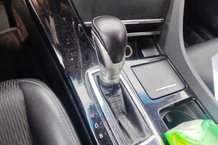 Used Honda Spirior 2015 2.4L Luxury Edition Gear Lever
