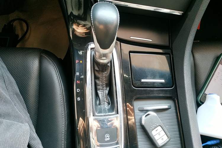 Used Honda Spirior 2015 2.0L Collector's Edition Gear Lever