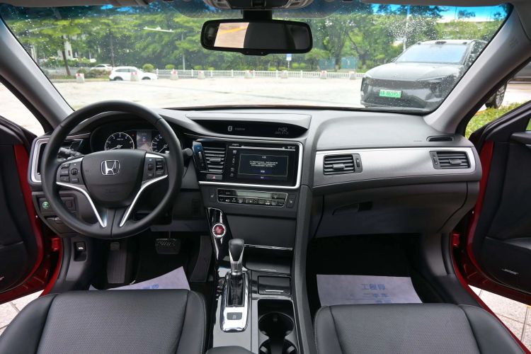 Used Honda Spirior 2015 2.4L Prestige Edition Interior 1