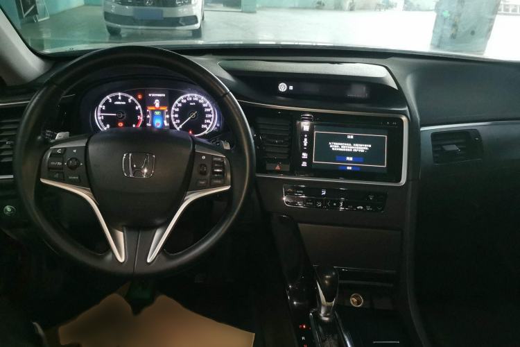 Used Honda Spirior 2015 2.0L Prestige Edition Interior 2