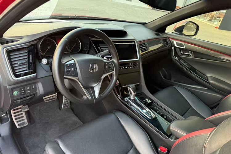 Used Honda Spirior 2015 2.4L Si Interior 3