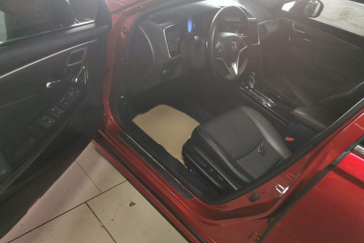 Used Honda Spirior 2015 2.0L Prestige Edition Interior 3
