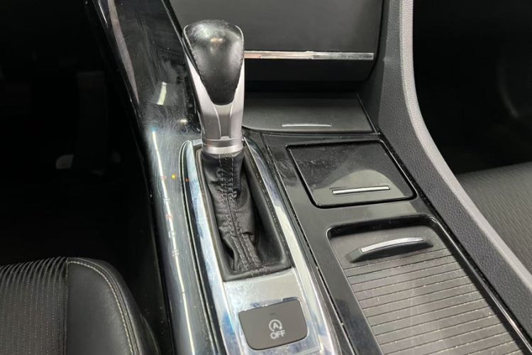 Used Honda Spirior 2015 2.0L Prestige Edition Interior 3