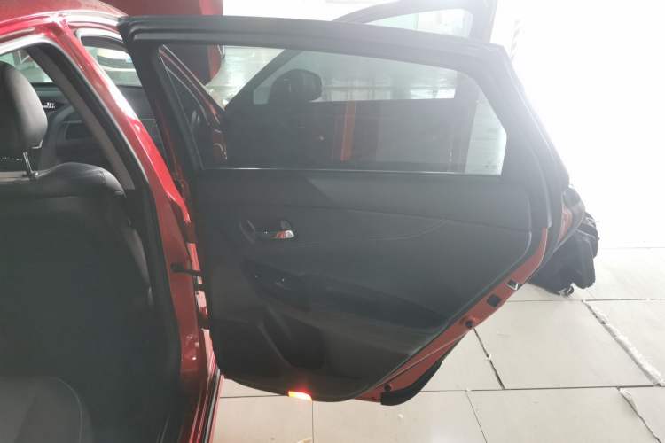 Used Honda Spirior 2015 2.0L Prestige Edition Interior 6
