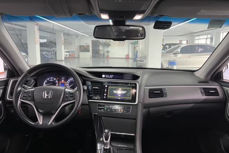 Used Honda Spirior 2015 2.0L Prestige Edition Interior 7