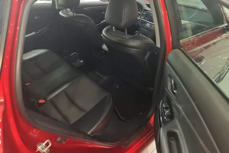 Used Honda Spirior 2015 2.0L Prestige Edition Interior 7