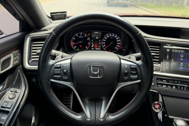 Used Honda Spirior 2015 2.4L Si Interior 9