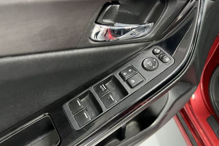 Used Honda Spirior 2015 2.0L Prestige Edition Interior 9