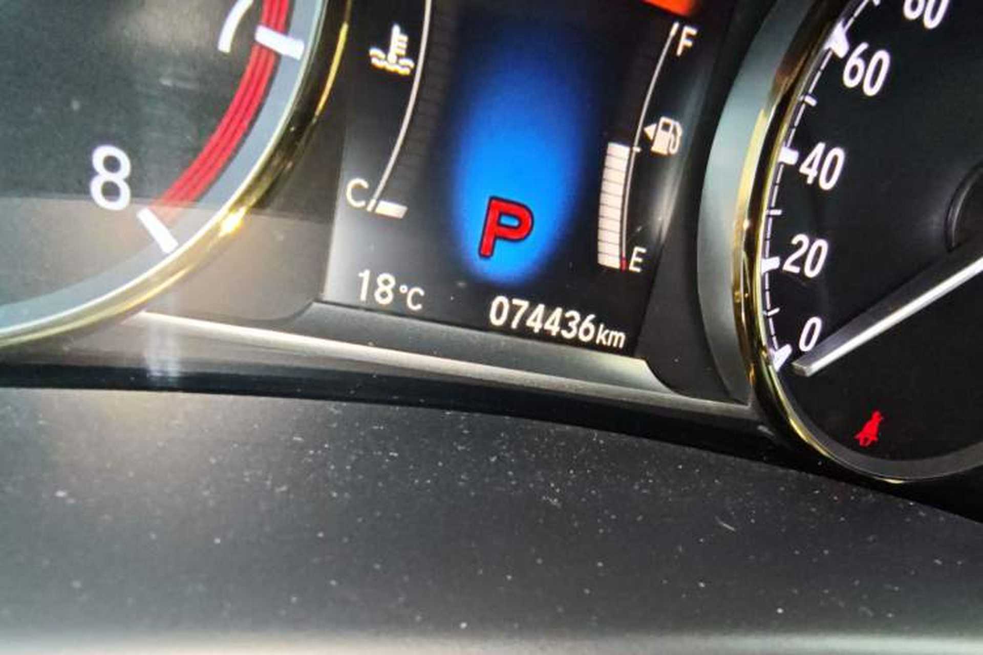 Used Honda Spirior 2015 2.0L Prestige Edition Odometer Close Up