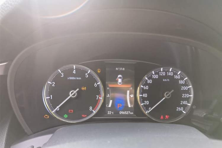 Used Honda Spirior 2015 2.0L Prestige Edition Odometer Close Up