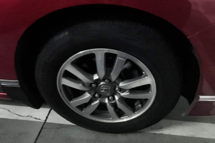 Used Honda Spirior 2015 2.0L Prestige Edition Right Front Wheel Hub