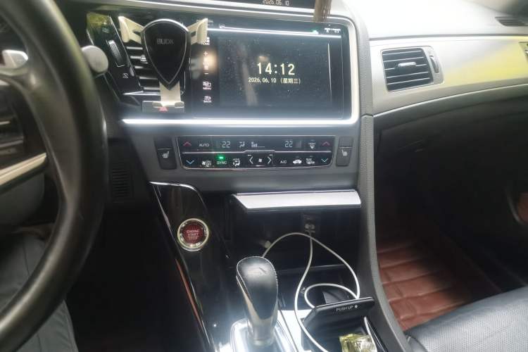 Used Honda Spirior 2015 2.4L Prestige Edition Audio And AC Panel
