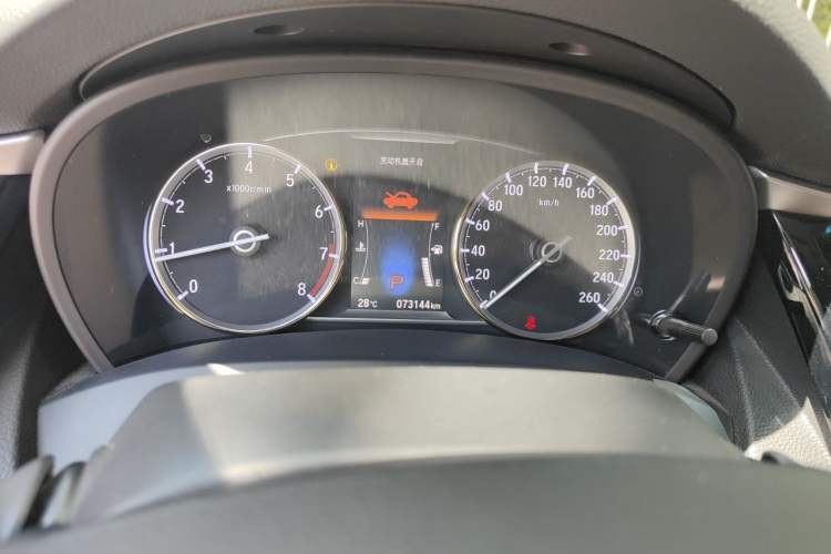 Used Honda Spirior 2015 2.4L Prestige Edition Odometer Close Up