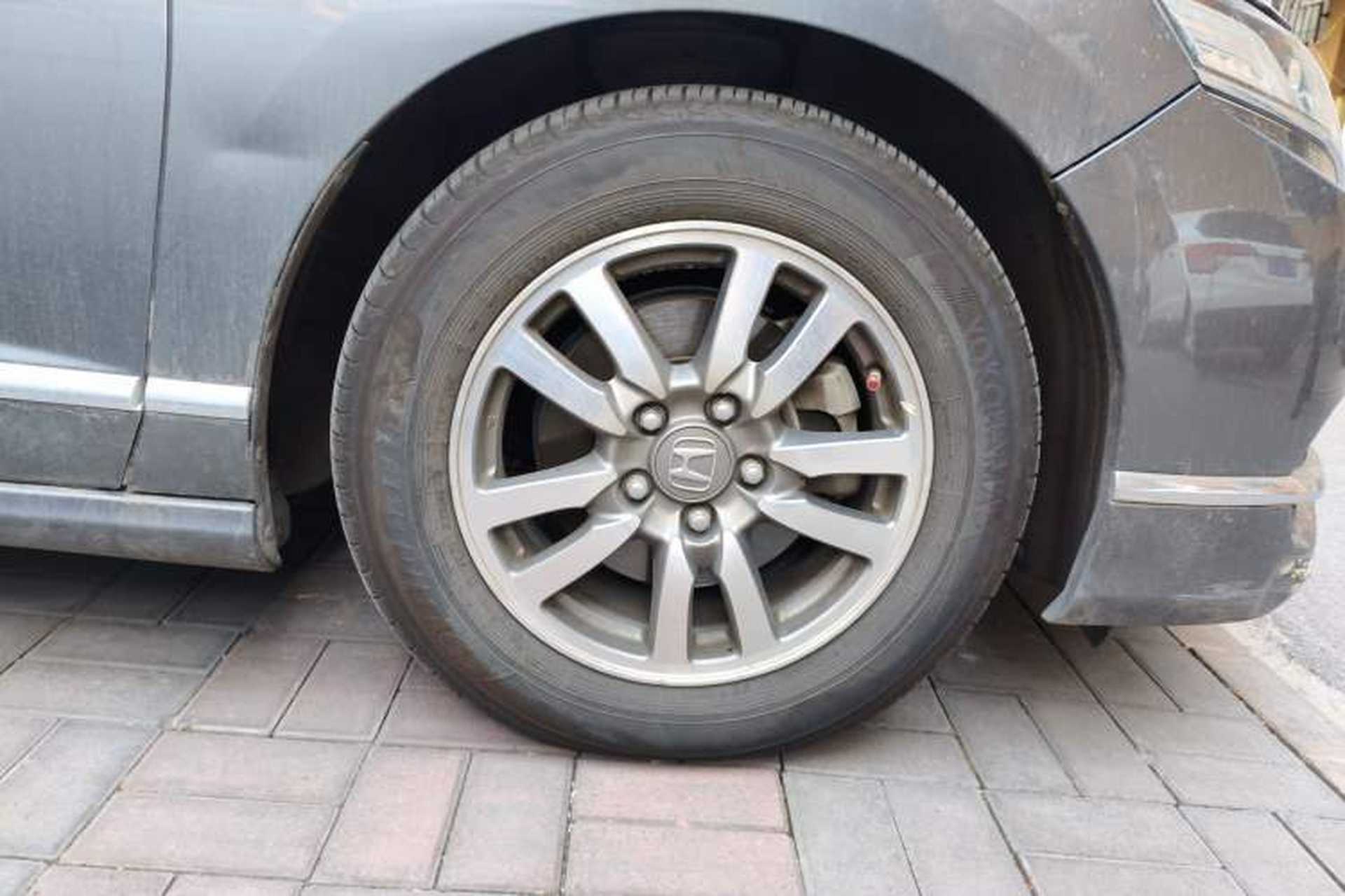 Used Honda Spirior 2015 2.0L Collector's Edition Right Front Wheel Hub