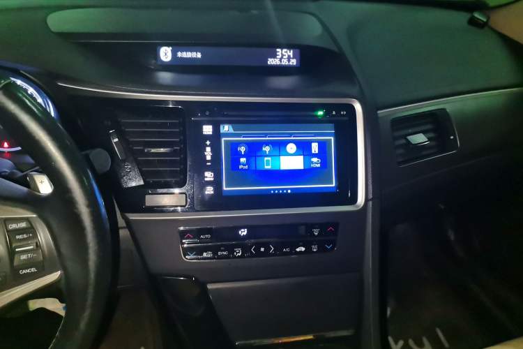 Used Honda Spirior 2015 2.0L Luxury Edition Audio And AC Panel
