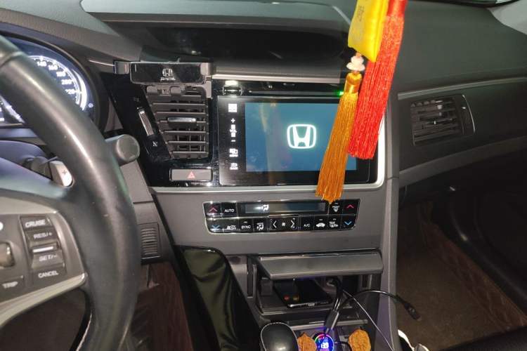 Used Honda Spirior 2015 2.0L Prestige Edition Audio And AC Panel
