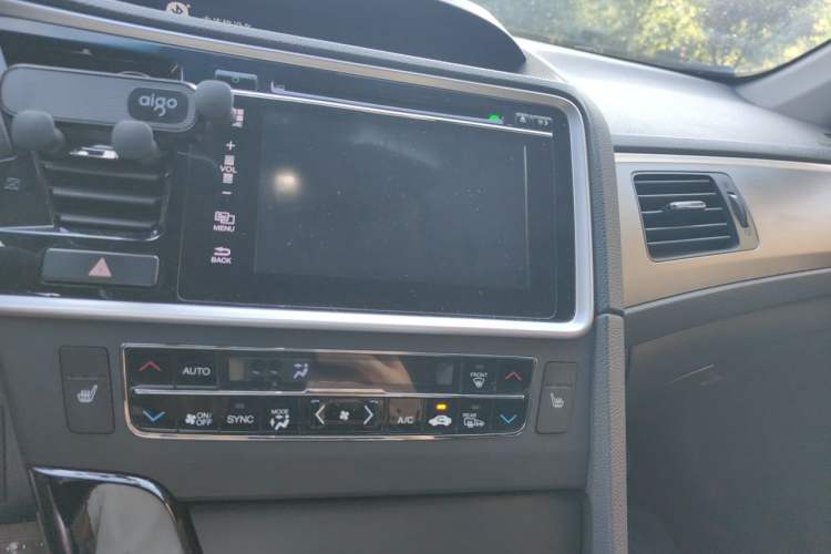 Used Honda Spirior 2015 2.0L Collector's Edition Audio And AC Panel