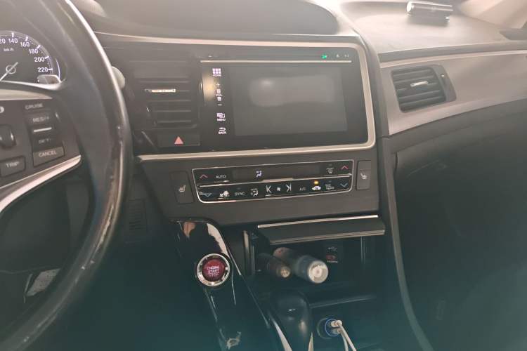 Used Honda Spirior 2015 2.4L Prestige Edition Audio And AC Panel