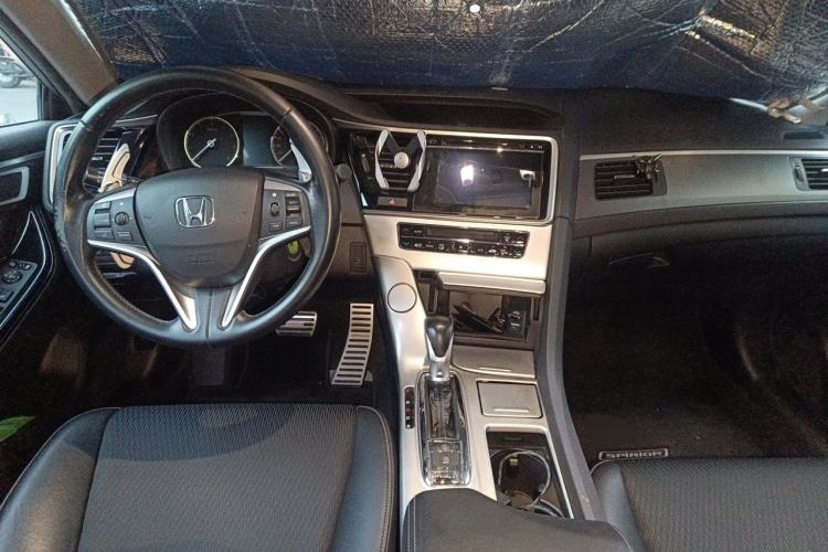 Used Honda Spirior 2015 2.0L Prestige Edition Center Console